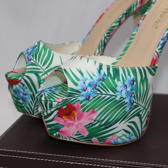 Shoe Dazzle Floral Platform Heels - Picture 3 of 15